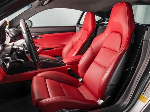 Used 2024 Porsche 718 Cayman GT4 image 5