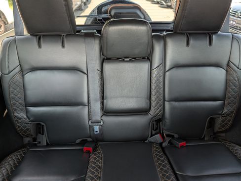 Used 2022 Jeep Wrangler Unlimited Sahara AWD/4WD image 13