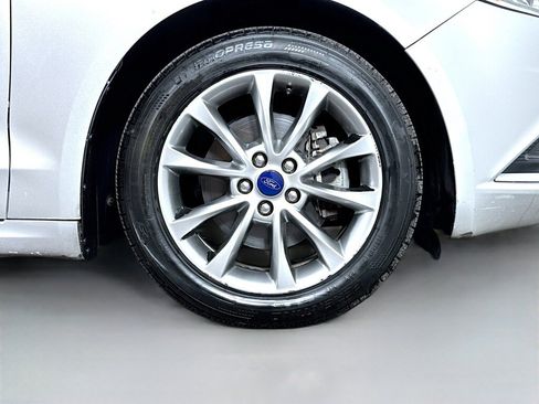Used 2017 Ford Fusion SE FWD image 37