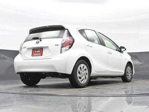 Used 2016 Toyota Prius C One image 27