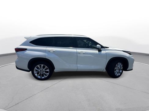 Used 2021 Toyota Highlander Limited FWD image 5