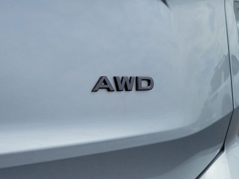 Used 2025 Nissan Rogue SV AWD/4WD image 7