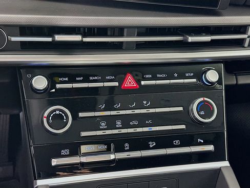 New 2026 Hyundai Santa Fe SE image 13