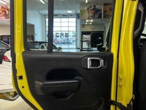 Used 2023 Jeep Wrangler Unlimited w/ Cold Weather Group AWD/4WD image 31