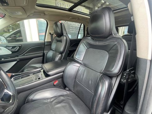 Used 2020 Lincoln Aviator Reserve w/ Equipment Group 201A image 12