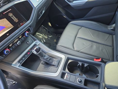 Used 2023 Audi Q3 2.0T Premium w/ Black Optic Package image 24