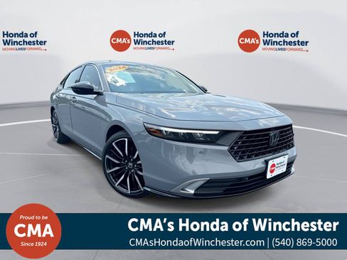 Used 2024 Honda Accord Touring image 1