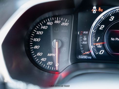 Used 2019 Chevrolet Corvette Stingray Coupe w/ Carbon Flash Badge Package image 29