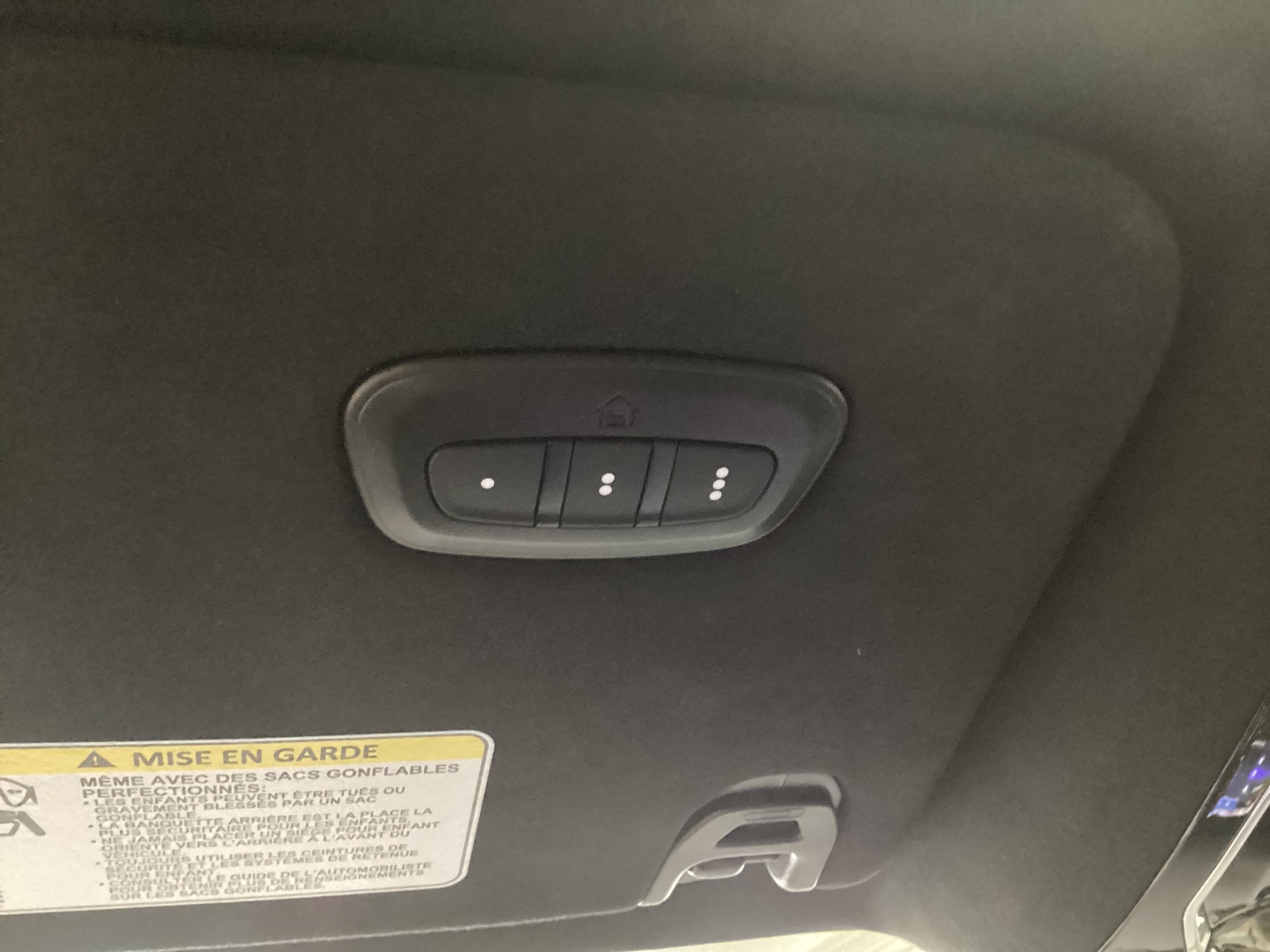 Used 2025 Jeep Grand Wagoneer Series III w/ Rear Seat Video Group 1 AWD/4WD image 23