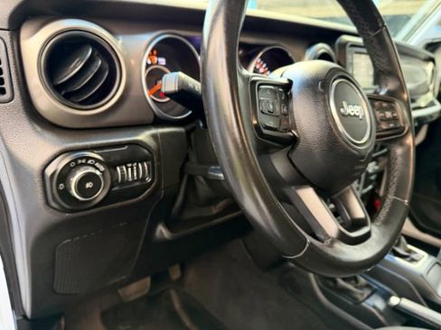 Used 2019 Jeep Wrangler Sport image 15
