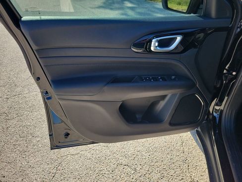 New 2026 Jeep Compass Latitude image 40