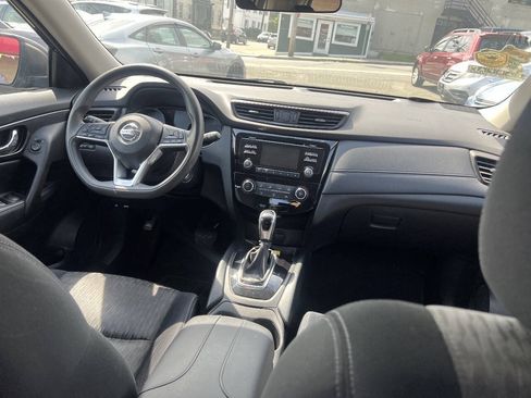 Used 2017 Nissan Rogue S AWD/4WD image 22