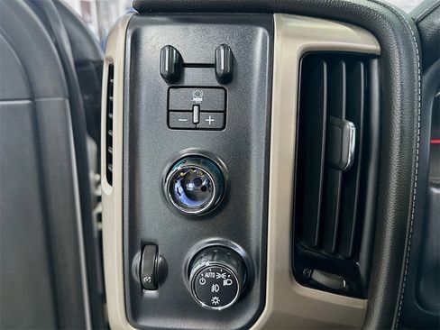 Used 2019 GMC Sierra 3500 Denali w/ Duramax Plus Package image 11