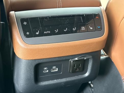 New 2025 Nissan Pathfinder Platinum w/ Cargo Package image 24