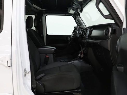 Used 2023 Jeep Wrangler Unlimited w/ Cold Weather Group AWD/4WD image 40