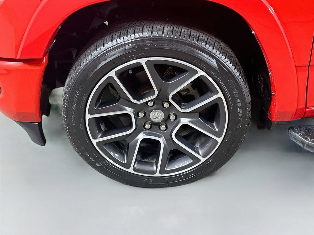Used 2019 RAM 1500 Laramie RWD image 8