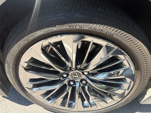 Used 2019 Lexus LS 500 AWD w/ Luxury Package image 6