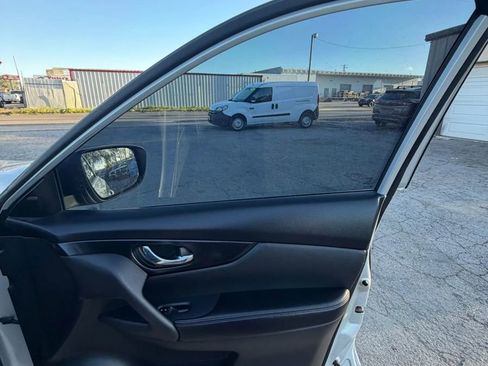 Used 2018 Nissan Rogue SL FWD image 15