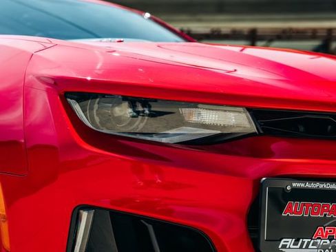 Used 2018 Chevrolet Camaro ZL1 RWD image 40