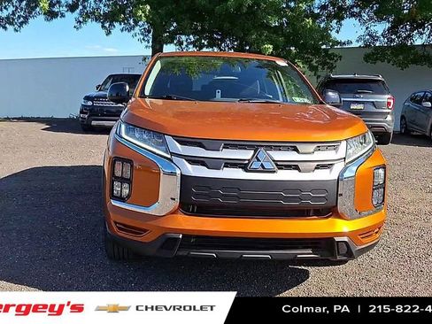 Used 2021 Mitsubishi Outlander Sport LE image 3