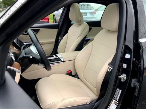 Used 2022 Mercedes-Benz C 300 Sedan image 8