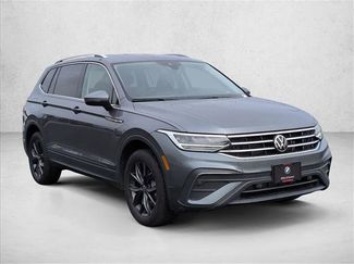 Used 2024 Volkswagen Tiguan SE video 3