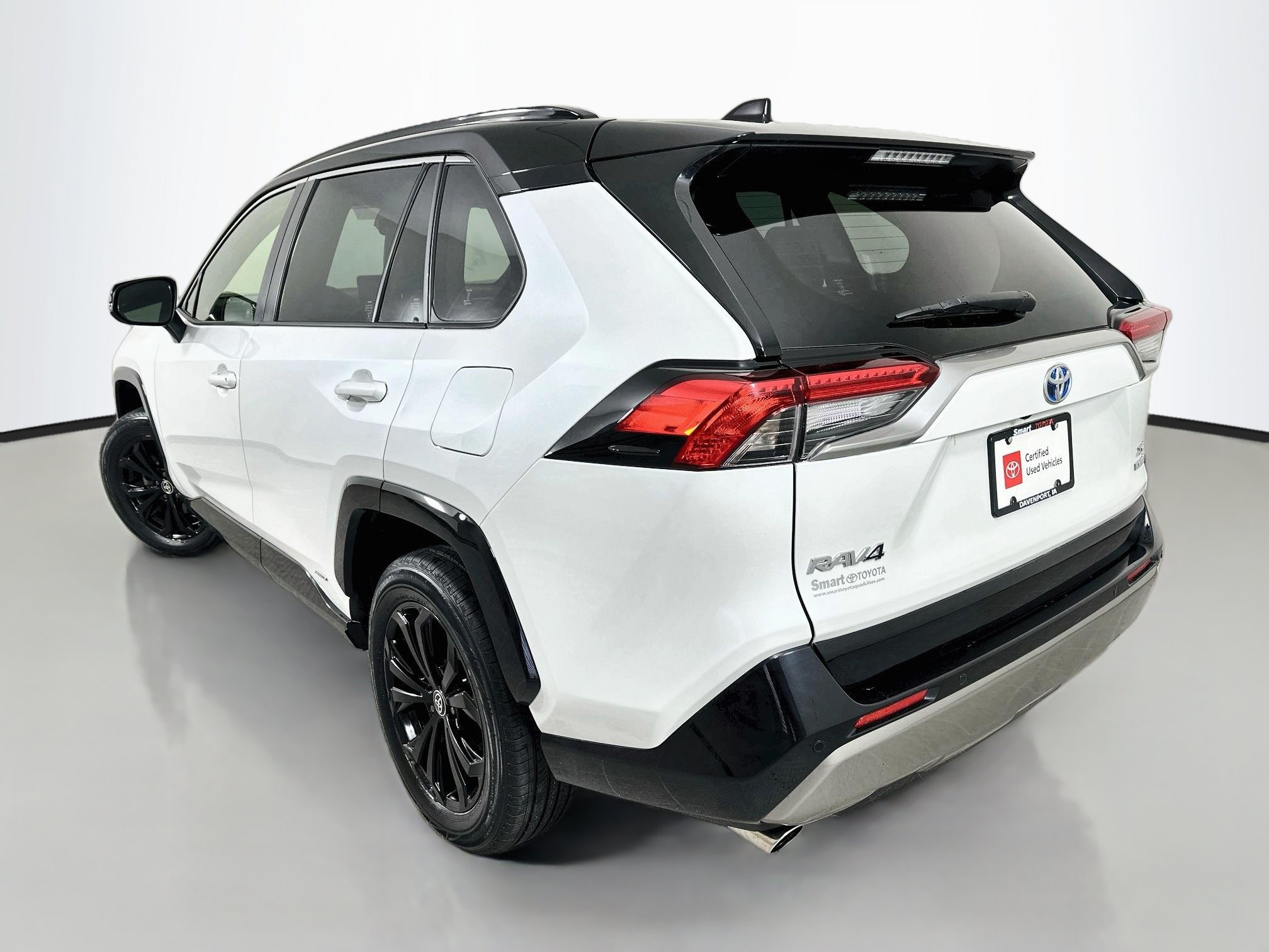 Used 2024 Toyota RAV4 XSE w/ Advanced Technology Package AWD/4WD image 5