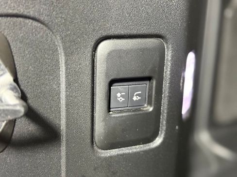 Used 2020 Land Rover Defender 110 HSE AWD/4WD image 24