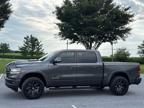 Used 2022 RAM 1500 Laramie AWD/4WD image 39