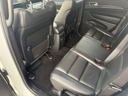 Used 2020 Jeep Grand Cherokee Limited image 16