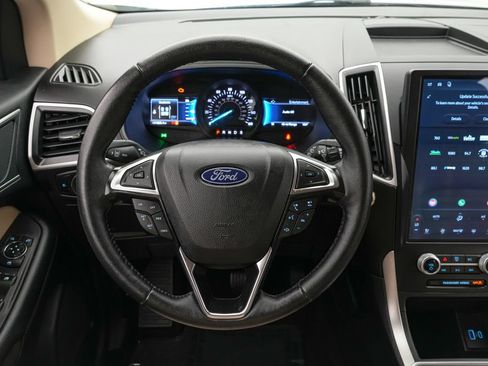 Certified 2024 Ford Edge SEL w/ Convenience Package AWD/4WD image 13