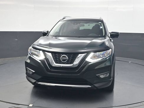 Used 2019 Nissan Rogue SV w/ Premium Package AWD/4WD image 12