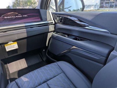 New 2026 Cadillac Escalade IQL Sport 1 w/ LPO, ONYX Package AWD/4WD image 19