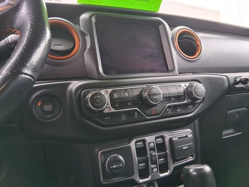 Used 2021 Jeep Gladiator Mojave AWD/4WD image 16