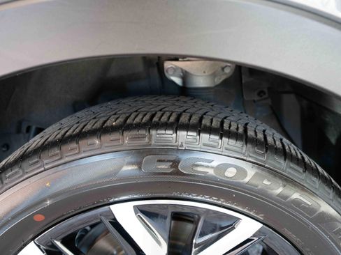 Certified 2023 Toyota Crown XLE image 30