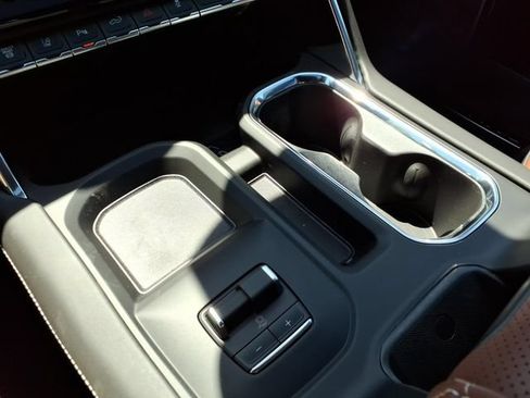New 2026 GMC Sierra 2500 Denali Ultimate AWD/4WD image 32