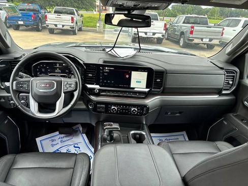 Used 2023 GMC Sierra 1500 SLT w/ SLT Premium Plus Package AWD/4WD image 13