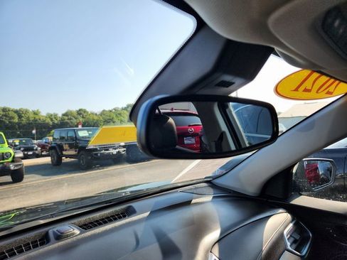 Used 2021 Chevrolet Equinox Premier image 14