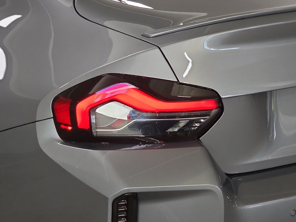 Used 2025 BMW M2 w/ Lighting Package RWD image 31