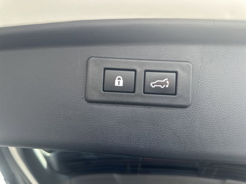 Used 2023 Subaru Outback Premium image 27