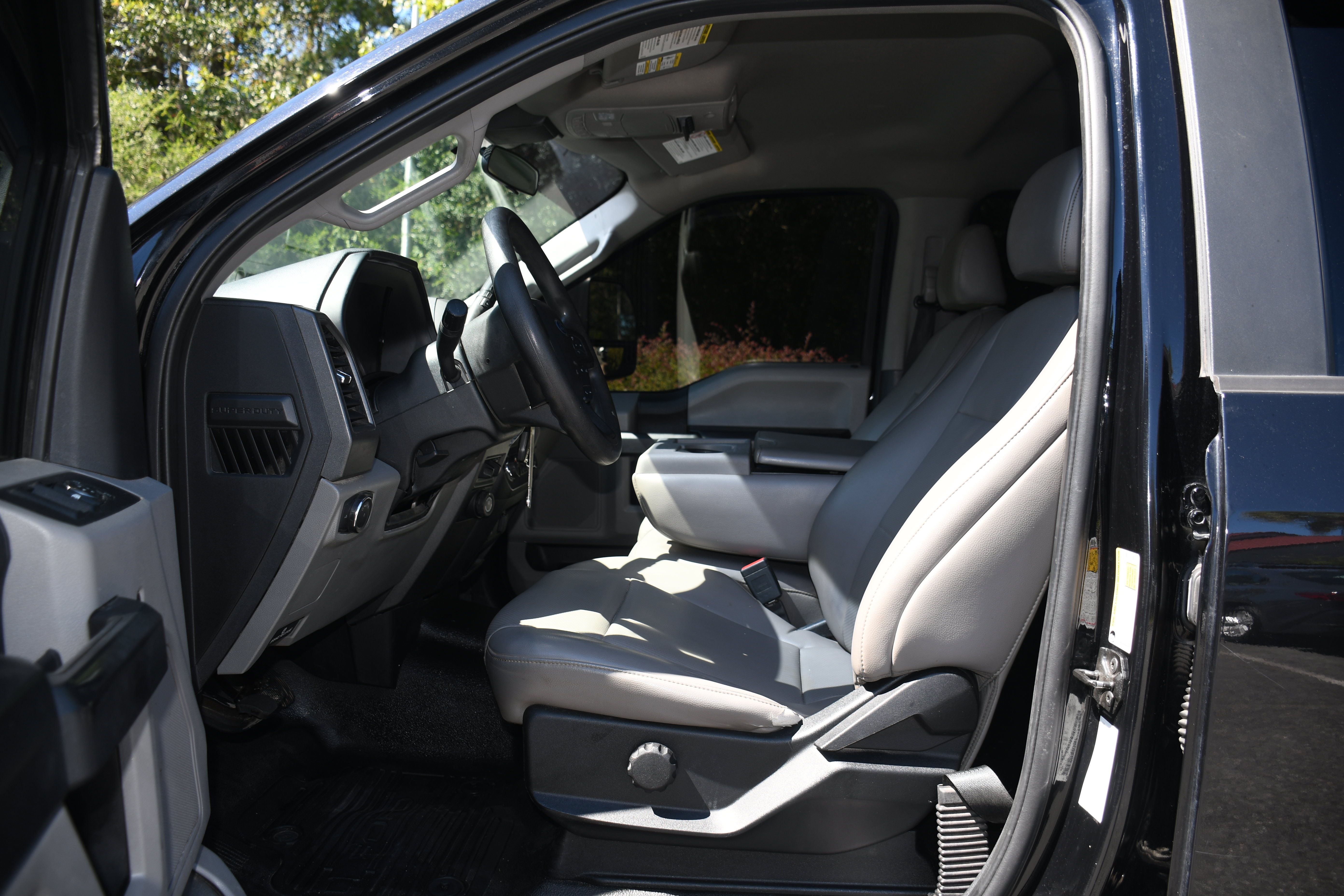 Used 2020 Ford F250 XL w/ STX Appearance Package AWD/4WD image 7