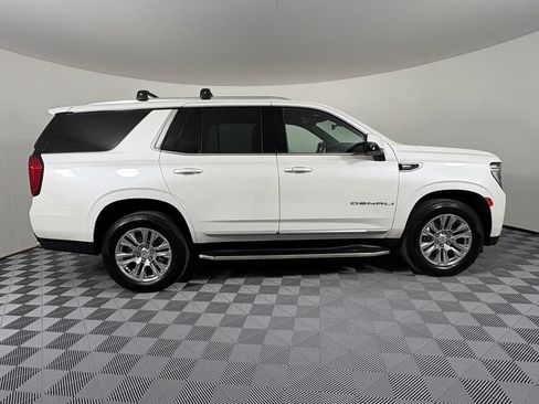 Used 2022 GMC Yukon Denali w/ Advanced Technology Package AWD/4WD image 7