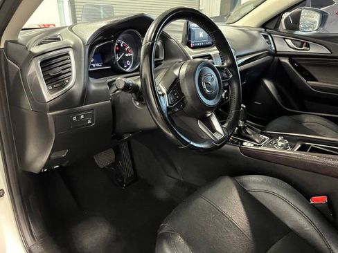 Used 2017 MAZDA MAZDA3 Grand Touring w/ Premium Equipment Package FWD image 19