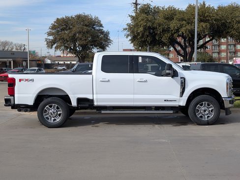 New 2026 Ford F250 Lariat w/ FX4 Off-Road Package AWD/4WD image 3