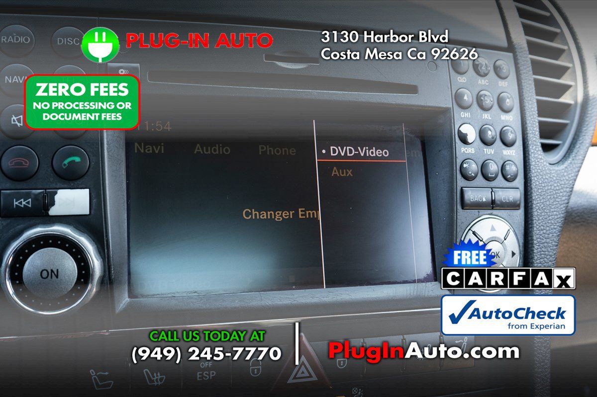 Used 2011 Mercedes-Benz SLK 300 image 29