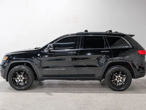 Used 2017 Jeep Grand Cherokee Limited image 9