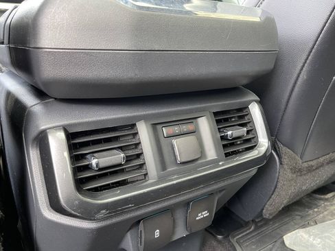 Used 2021 Ford F150 Lariat w/ Equipment Group 502A High AWD/4WD image 13