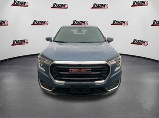 Used 2024 GMC Terrain SLE video 2