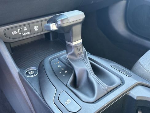 Used 2025 Kia K4 LXS image 30