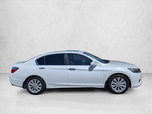 Used 2015 Honda Accord EX image 4